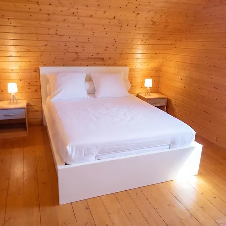 Chalet à Saint-gènes-champespe Avec Parking Privé
