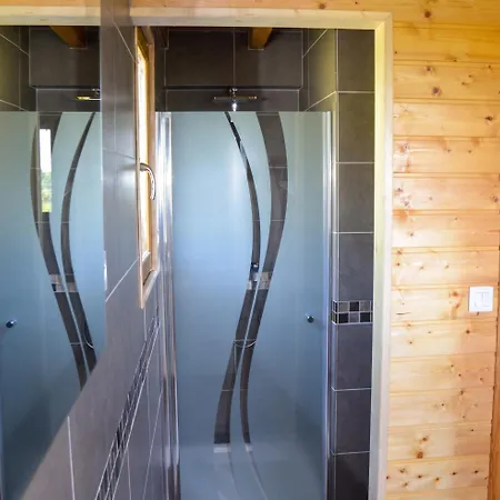à Saint-gènes-champespe Avec Parking Privé Chalet *